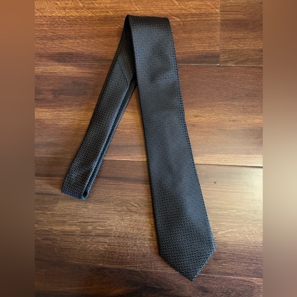 🍁SALE🍁MICHAEL KORS Black Necktie - Picture 2 of 10